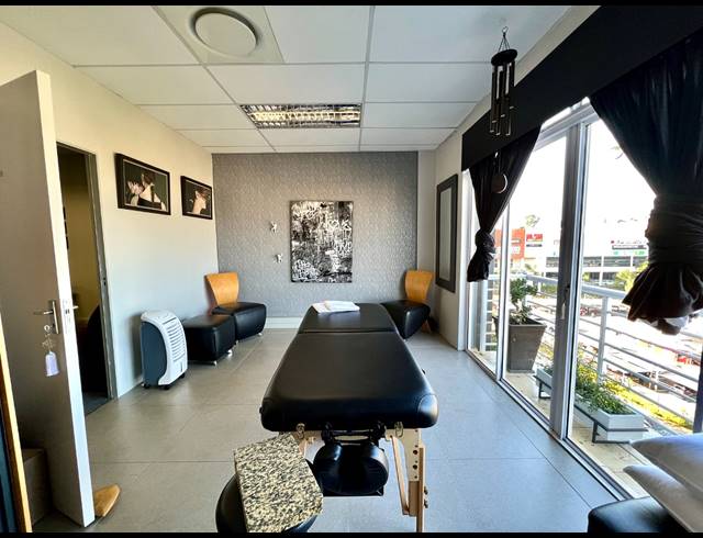 67M² OFFICE FOR SALE IN BALLITO CENTRAL